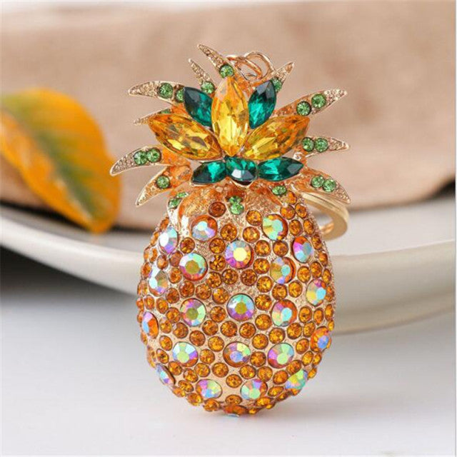 Fashion Female Crystal Pineapple Car Keychain for Women Rhinestone Fruit Keyring Gold Color Chains Circle Key Chain Jewelry